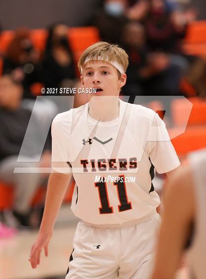 Thumbnail 2 in Roseville vs Union Mine (Tiger Classic) photogallery.