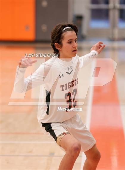 Thumbnail 1 in Roseville vs Union Mine (Tiger Classic) photogallery.