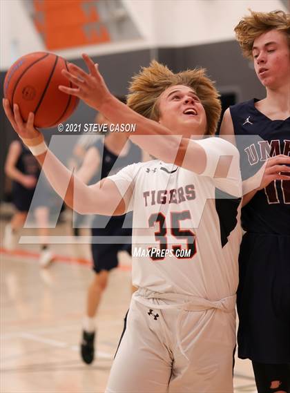 Thumbnail 3 in Roseville vs Union Mine (Tiger Classic) photogallery.