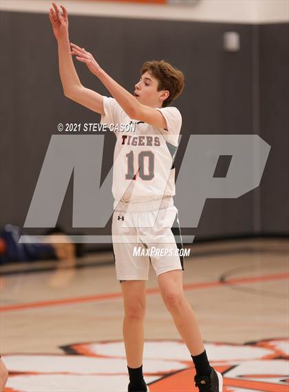 Thumbnail 1 in Roseville vs Union Mine (Tiger Classic) photogallery.