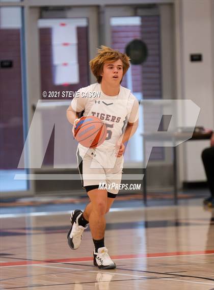 Thumbnail 2 in Roseville vs Union Mine (Tiger Classic) photogallery.