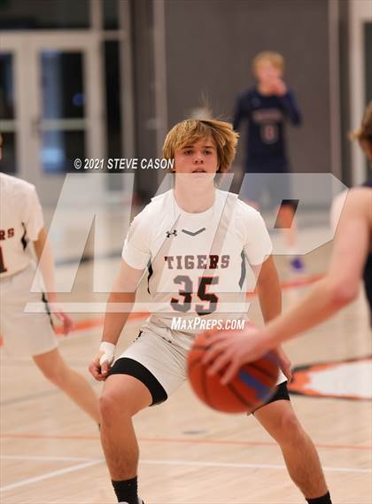 Thumbnail 2 in Roseville vs Union Mine (Tiger Classic) photogallery.