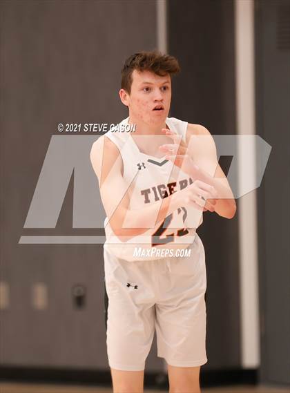 Thumbnail 3 in Roseville vs Union Mine (Tiger Classic) photogallery.