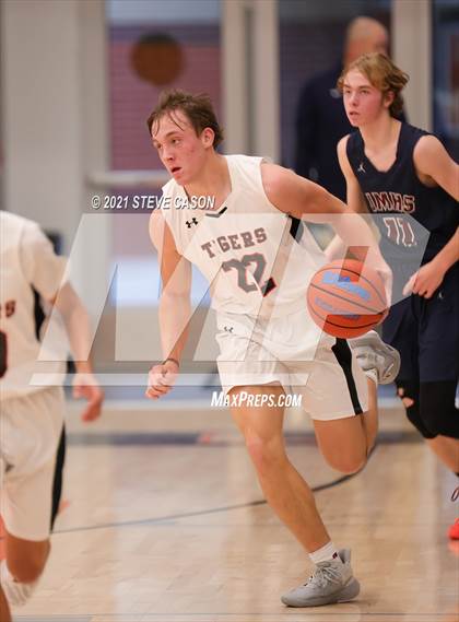 Thumbnail 2 in Roseville vs Union Mine (Tiger Classic) photogallery.