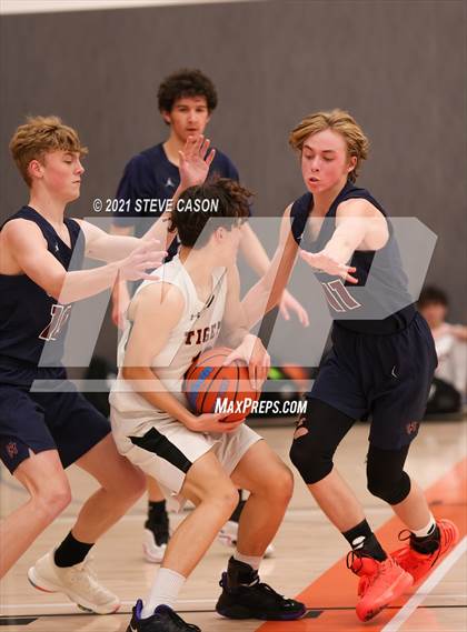 Thumbnail 2 in Roseville vs Union Mine (Tiger Classic) photogallery.