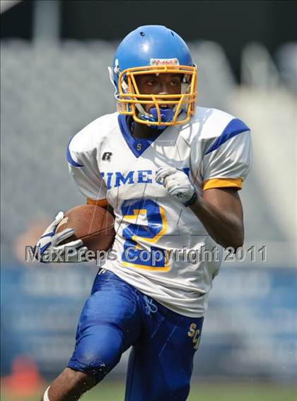 Thumbnail 1 in Simeon vs. Mount Carmel (2010 Kickoff Classic) photogallery.