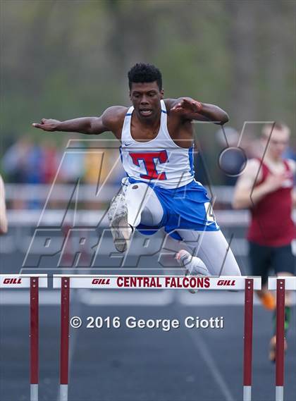 Thumbnail 2 in Kenosha County Outdoor Track & Field Meet  photogallery.