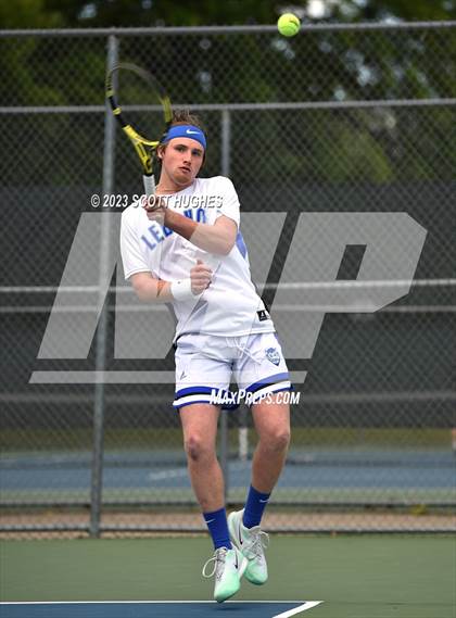 Thumbnail 3 in TSSAA District 8 2A Individuals (Round 2) photogallery.