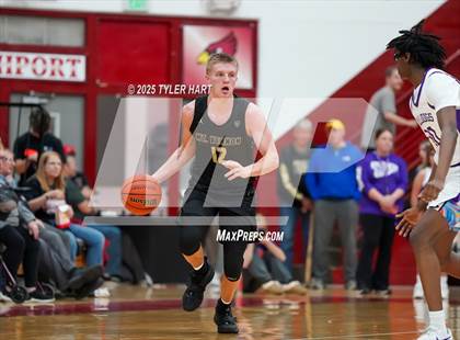 Thumbnail 2 in Mt. Vernon vs. Brownsburg (IHSAA 4A Regional) photogallery.