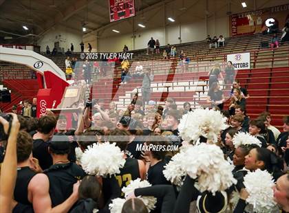 Thumbnail 2 in Mt. Vernon vs. Brownsburg (IHSAA 4A Regional) photogallery.