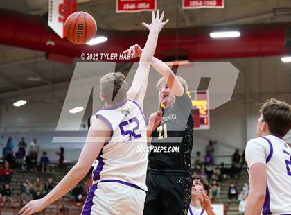 Thumbnail 1 in Mt. Vernon vs. Brownsburg (IHSAA 4A Regional) photogallery.
