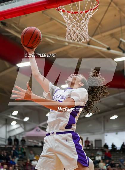 Thumbnail 2 in Mt. Vernon vs. Brownsburg (IHSAA 4A Regional) photogallery.
