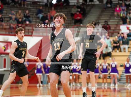 Thumbnail 2 in Mt. Vernon vs. Brownsburg (IHSAA 4A Regional) photogallery.