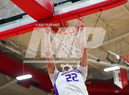 Thumbnail 1 in Mt. Vernon vs. Brownsburg (IHSAA 4A Regional) photogallery.