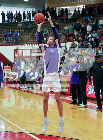 Thumbnail 1 in Mt. Vernon vs. Brownsburg (IHSAA 4A Regional) photogallery.