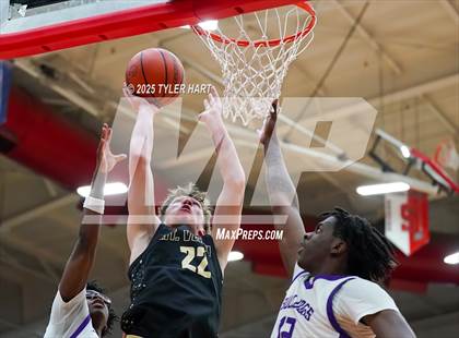 Thumbnail 2 in Mt. Vernon vs. Brownsburg (IHSAA 4A Regional) photogallery.