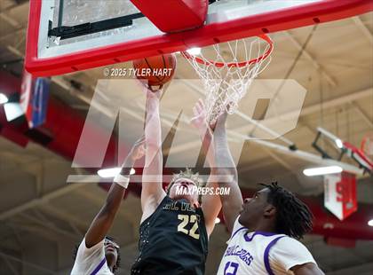Thumbnail 3 in Mt. Vernon vs. Brownsburg (IHSAA 4A Regional) photogallery.