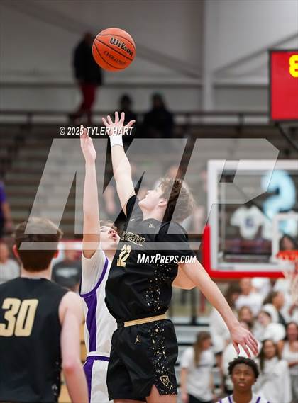 Thumbnail 2 in Mt. Vernon vs. Brownsburg (IHSAA 4A Regional) photogallery.