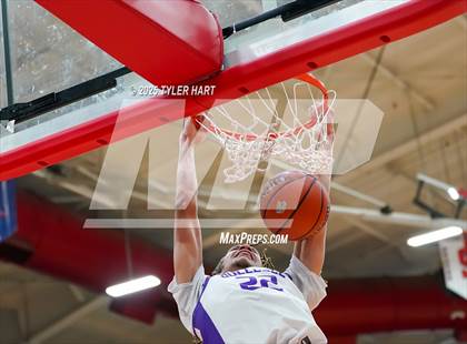 Thumbnail 2 in Mt. Vernon vs. Brownsburg (IHSAA 4A Regional) photogallery.