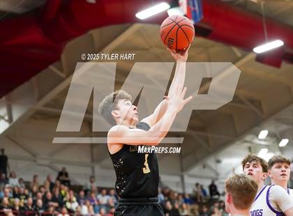 Thumbnail 2 in Mt. Vernon vs. Brownsburg (IHSAA 4A Regional) photogallery.