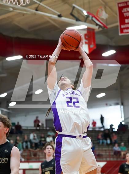 Thumbnail 1 in Mt. Vernon vs. Brownsburg (IHSAA 4A Regional) photogallery.