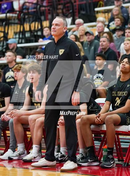 Thumbnail 1 in Mt. Vernon vs. Brownsburg (IHSAA 4A Regional) photogallery.