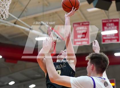 Thumbnail 3 in Mt. Vernon vs. Brownsburg (IHSAA 4A Regional) photogallery.