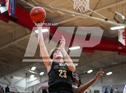 Thumbnail 3 in Mt. Vernon vs. Brownsburg (IHSAA 4A Regional) photogallery.