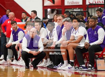 Thumbnail 1 in Mt. Vernon vs. Brownsburg (IHSAA 4A Regional) photogallery.
