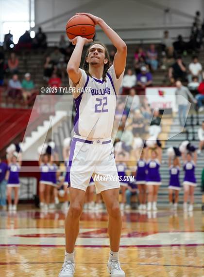 Thumbnail 2 in Mt. Vernon vs. Brownsburg (IHSAA 4A Regional) photogallery.