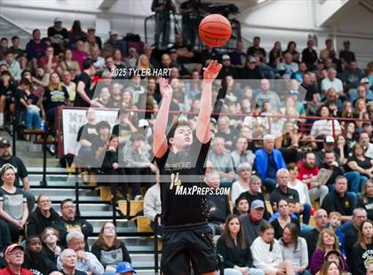 Thumbnail 3 in Mt. Vernon vs. Brownsburg (IHSAA 4A Regional) photogallery.