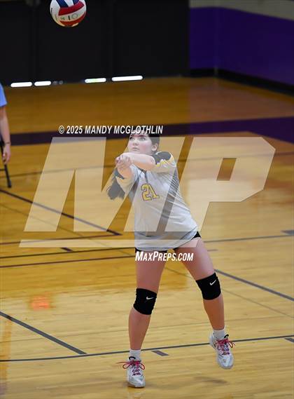 Thumbnail 1 in FR: Galesburg @ Canton photogallery.