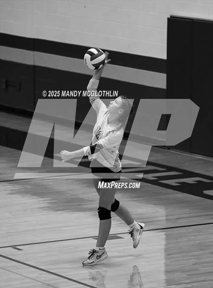 Thumbnail 3 in FR: Galesburg @ Canton photogallery.