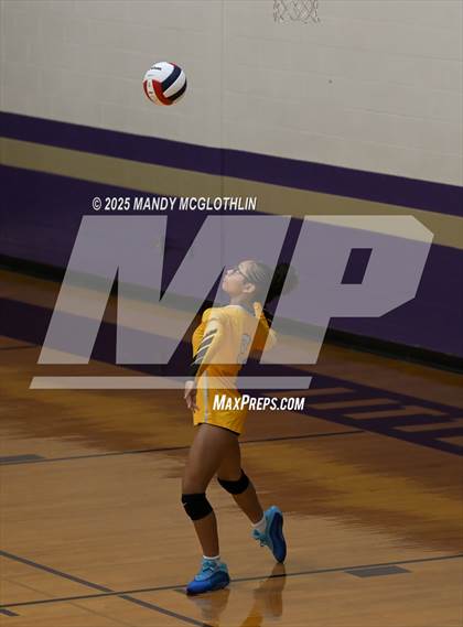 Thumbnail 3 in FR: Galesburg @ Canton photogallery.