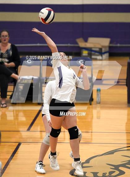 Thumbnail 1 in FR: Galesburg @ Canton photogallery.