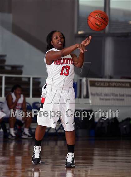 Thumbnail 1 in W.B. Ray vs MacArthur (McDonald's Texas Invitational) photogallery.