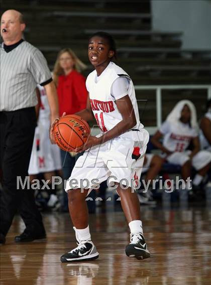Thumbnail 1 in W.B. Ray vs MacArthur (McDonald's Texas Invitational) photogallery.