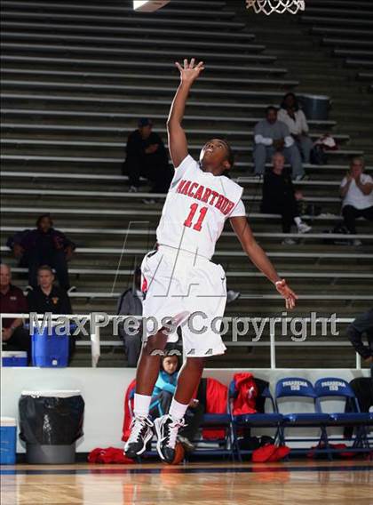 Thumbnail 2 in W.B. Ray vs MacArthur (McDonald's Texas Invitational) photogallery.