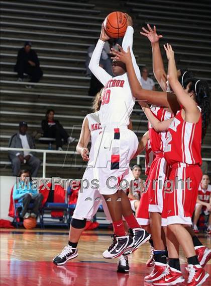 Thumbnail 1 in W.B. Ray vs MacArthur (McDonald's Texas Invitational) photogallery.