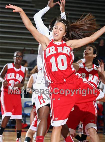 Thumbnail 2 in W.B. Ray vs MacArthur (McDonald's Texas Invitational) photogallery.