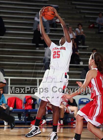 Thumbnail 2 in W.B. Ray vs MacArthur (McDonald's Texas Invitational) photogallery.