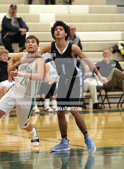 Thumbnail 3 in Daniel Boone @ Donegal photogallery.