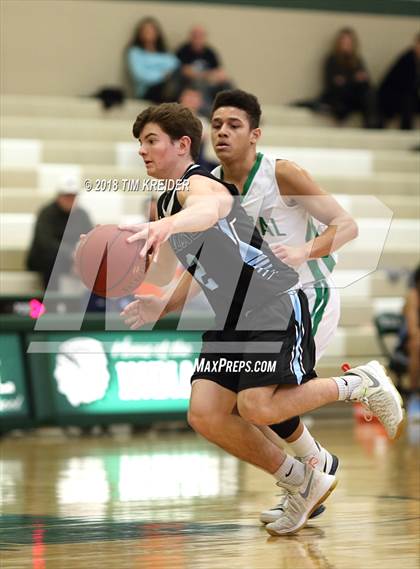 Thumbnail 2 in Daniel Boone @ Donegal photogallery.