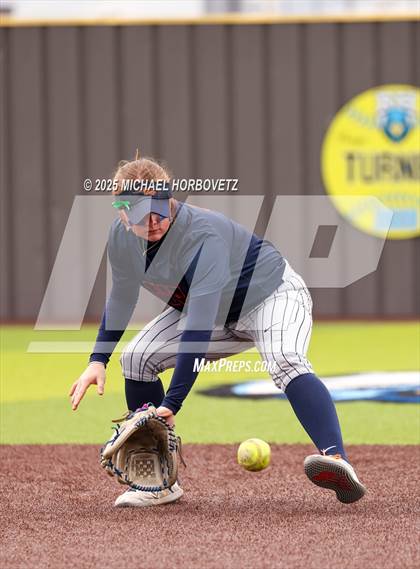 Thumbnail 2 in Melissa @ Wakeland (UIL 5A D1 Girls Softball Area) photogallery.
