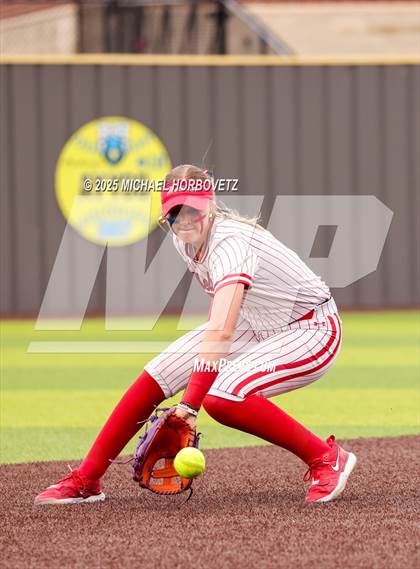 Thumbnail 3 in Melissa @ Wakeland (UIL 5A D1 Girls Softball Area) photogallery.