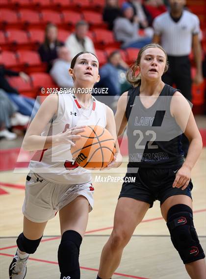 Thumbnail 3 in Buffalo Island Central vs Westside (Cavenaugh Classic) photogallery.