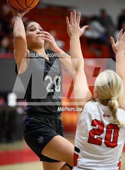 Thumbnail 2 in Buffalo Island Central vs Westside (Cavenaugh Classic) photogallery.