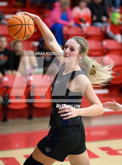 Thumbnail 2 in Buffalo Island Central vs Westside (Cavenaugh Classic) photogallery.