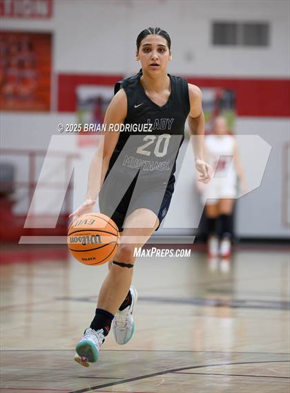 Thumbnail 2 in Buffalo Island Central vs Westside (Cavenaugh Classic) photogallery.