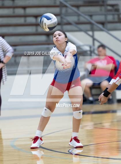Thumbnail 2 in Burbank vs Jefferson photogallery.